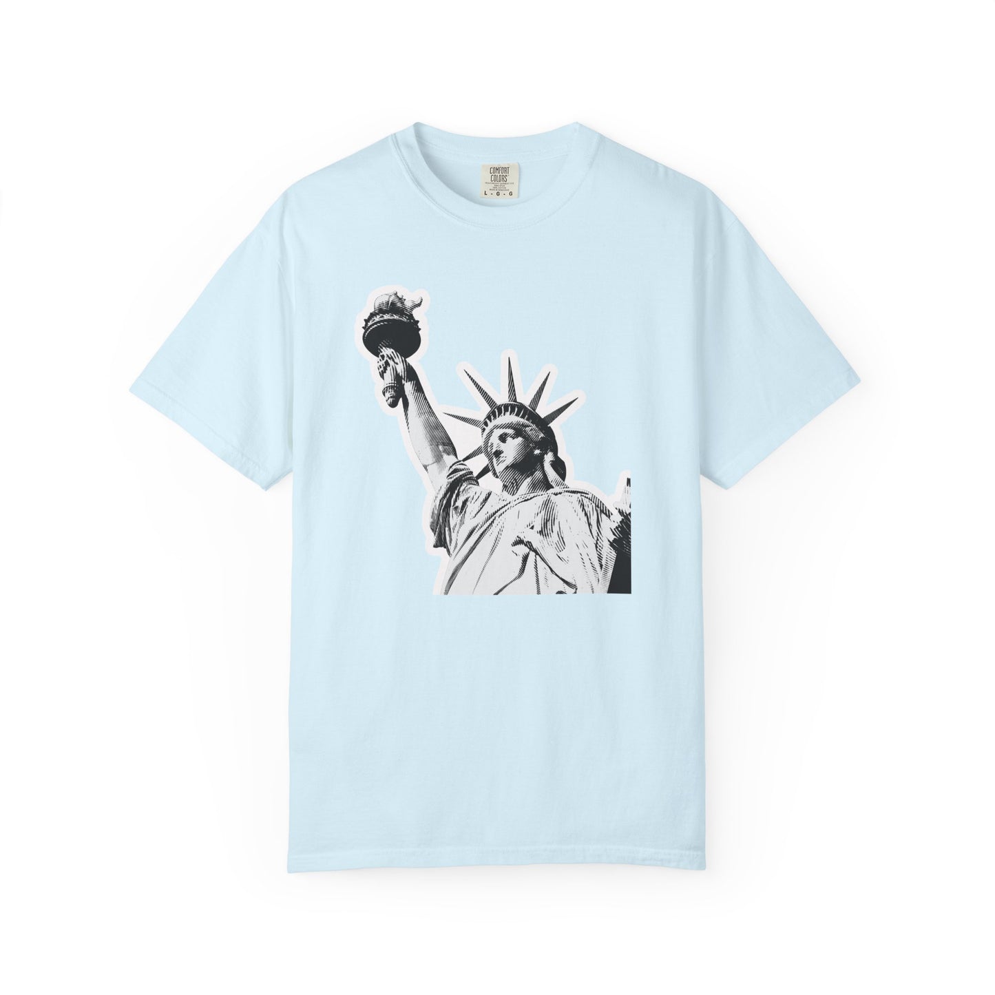 Statue of Liberty Graphic T-Shirt — Vintage Monochrome NYC Tee