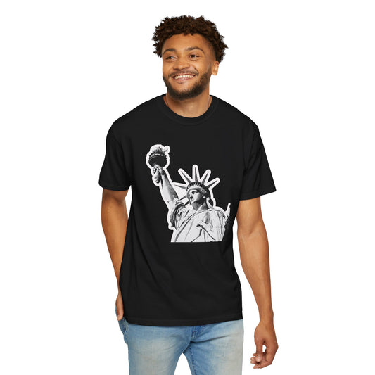 Statue of Liberty Graphic T-Shirt — Vintage Monochrome NYC Tee