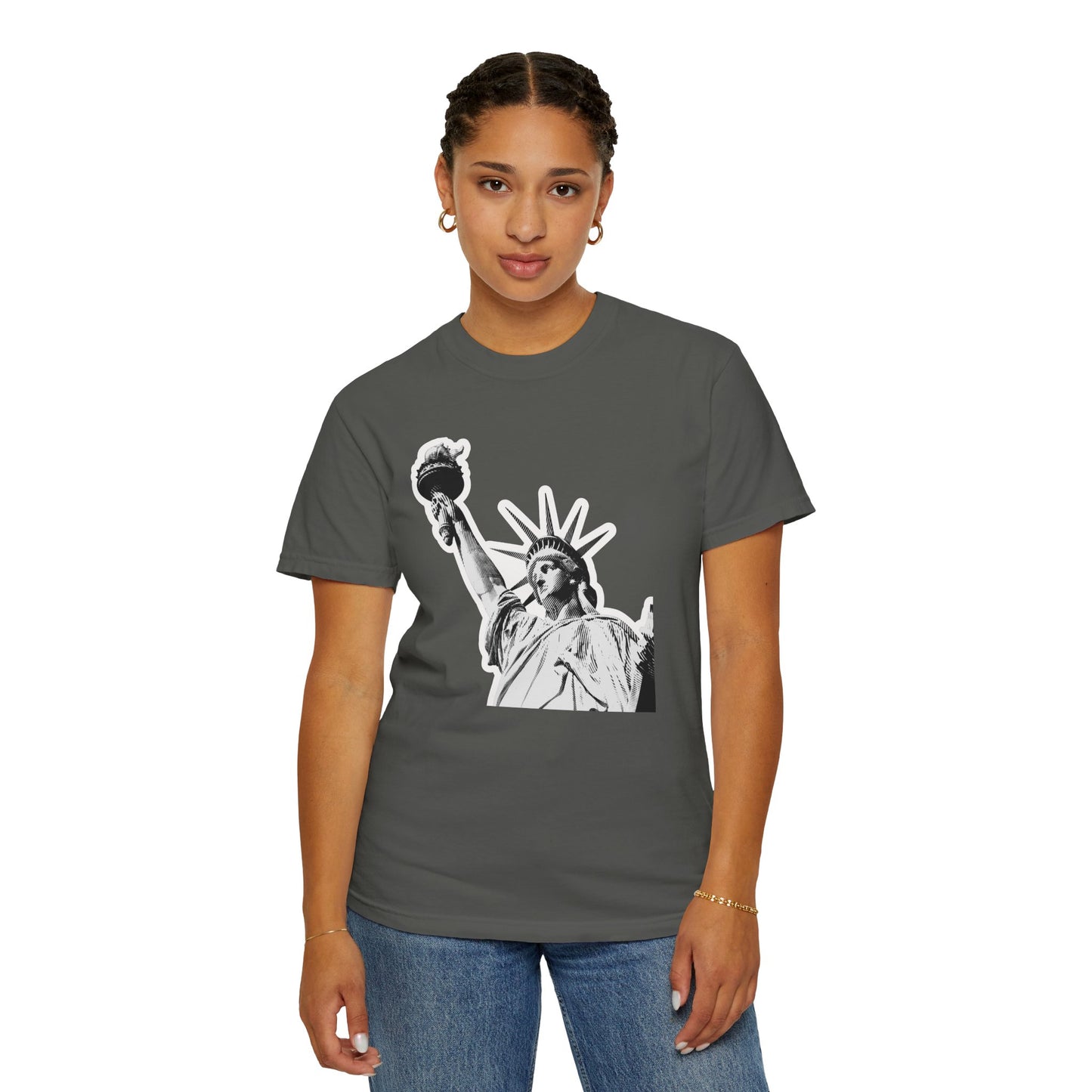Statue of Liberty Graphic T-Shirt — Vintage Monochrome NYC Tee