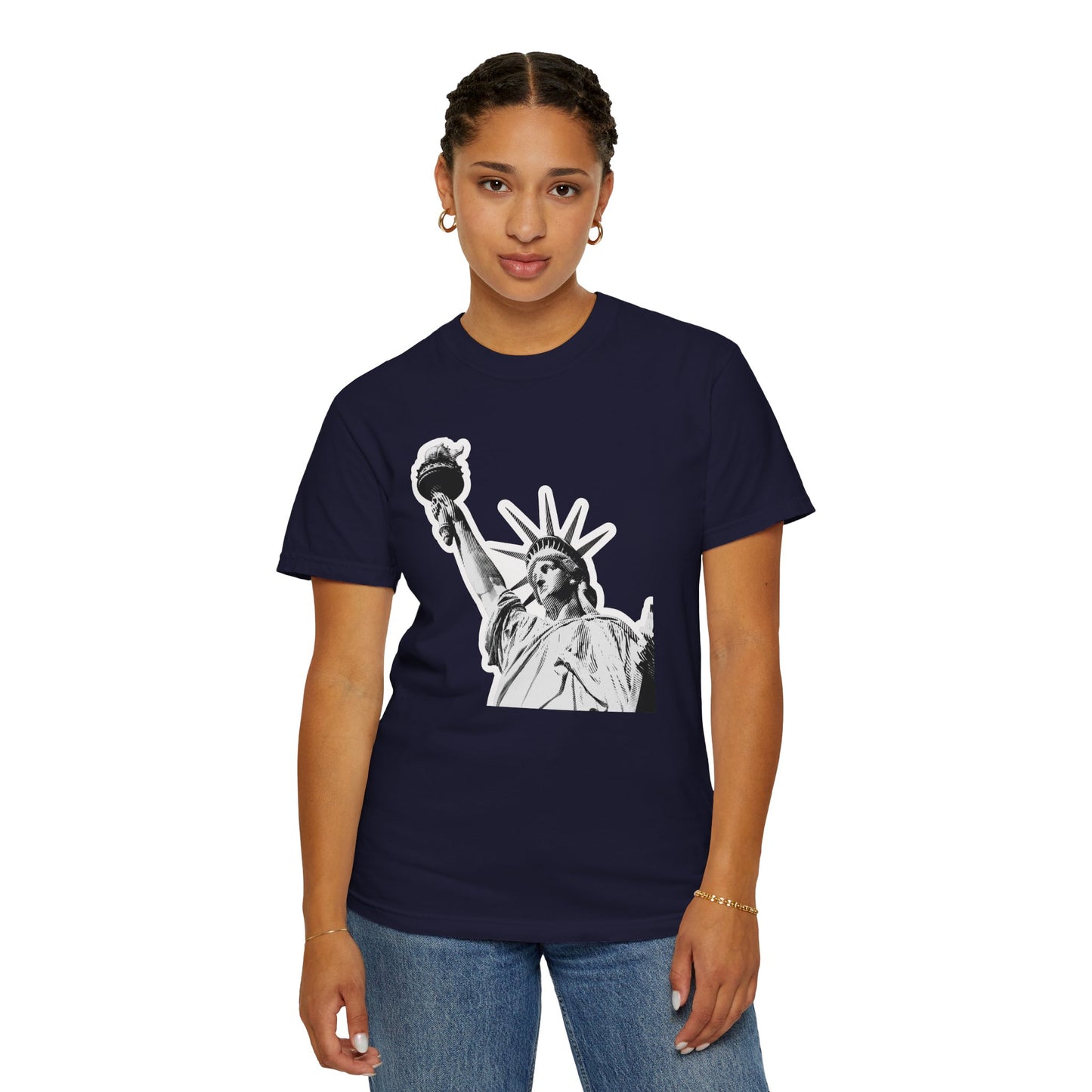 Statue of Liberty Graphic T-Shirt — Vintage Monochrome NYC Tee
