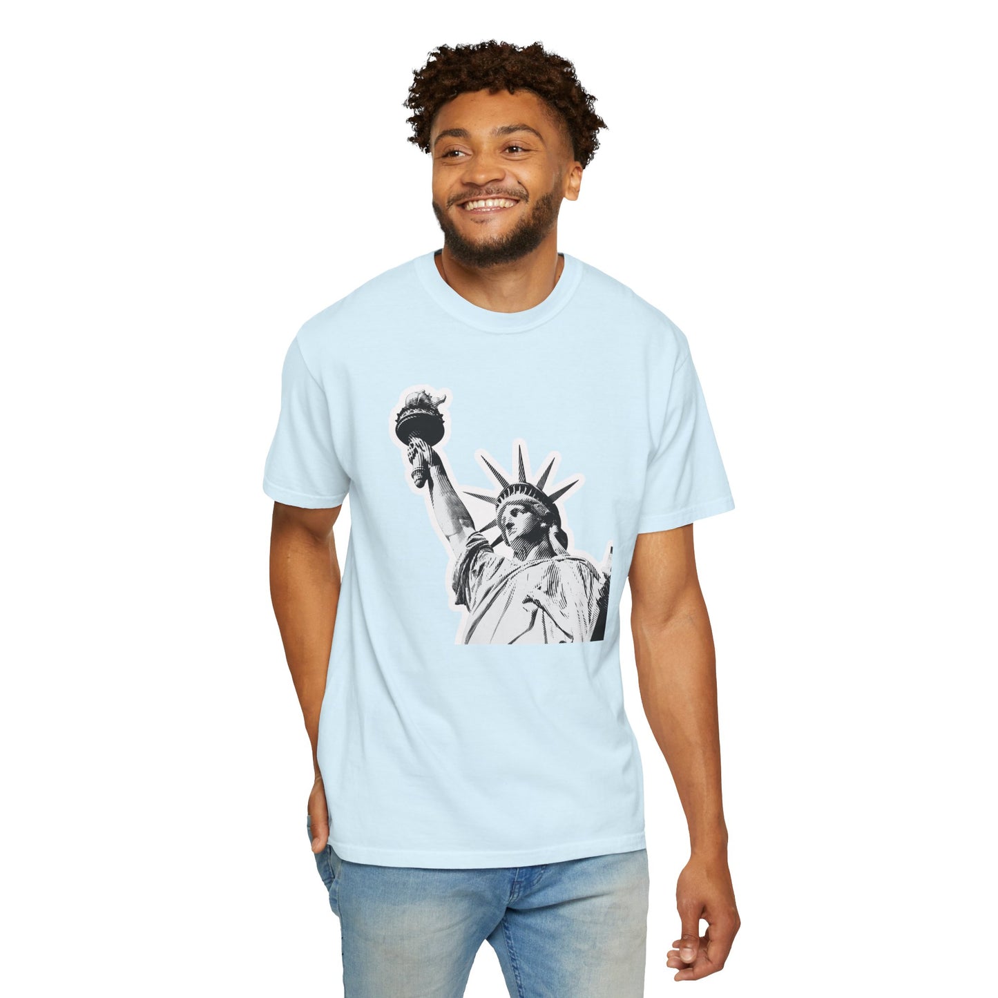 Statue of Liberty Graphic T-Shirt — Vintage Monochrome NYC Tee