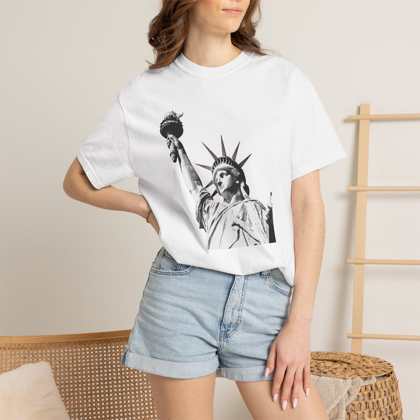 Statue of Liberty Graphic T-Shirt — Vintage Monochrome NYC Tee