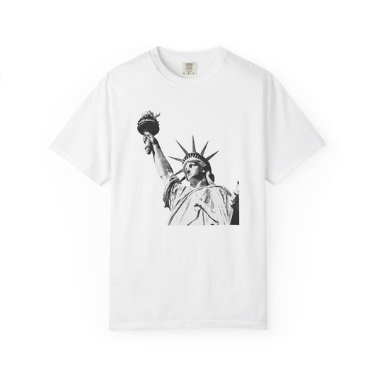Statue of Liberty Graphic T-Shirt — Vintage Monochrome NYC Tee