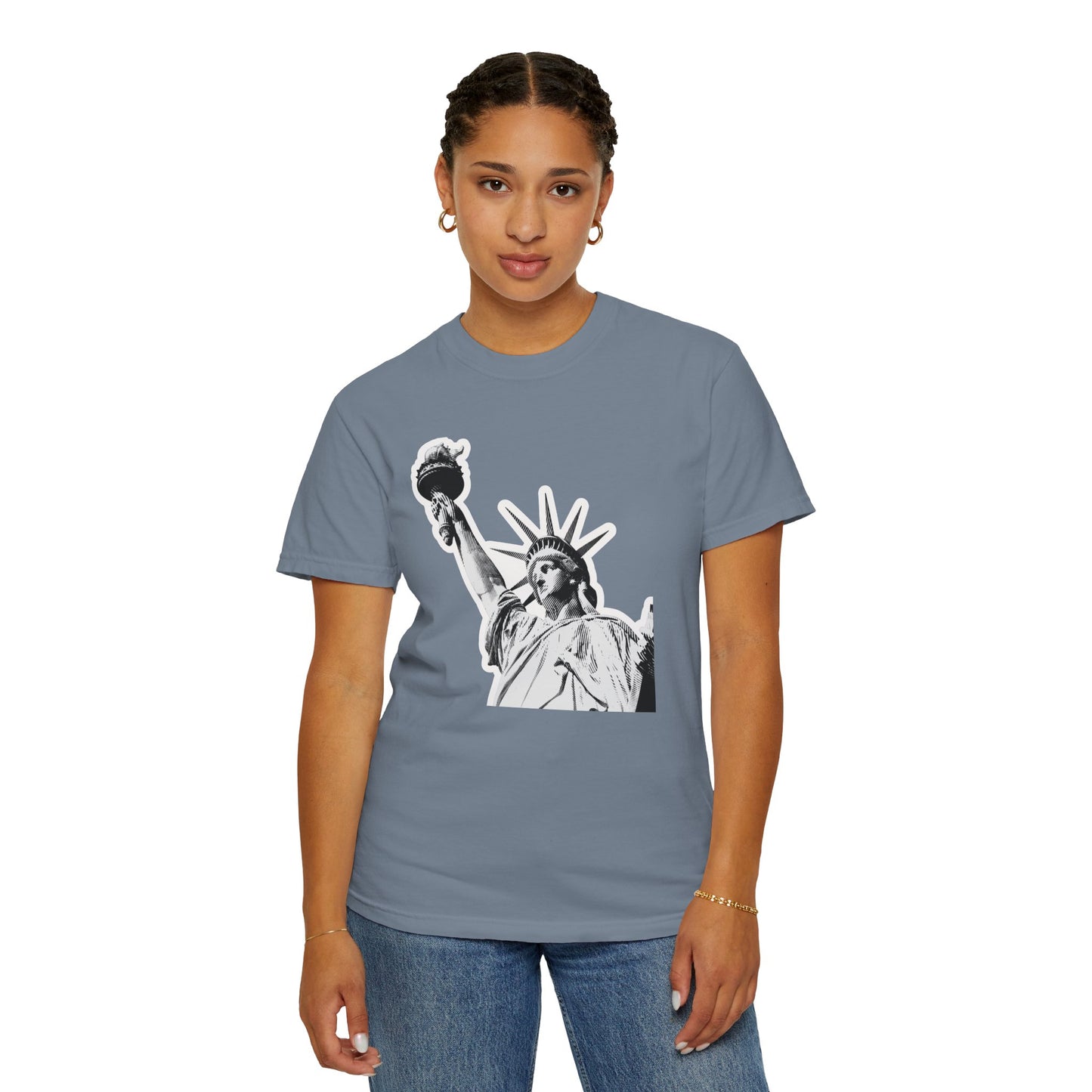 Statue of Liberty Graphic T-Shirt — Vintage Monochrome NYC Tee