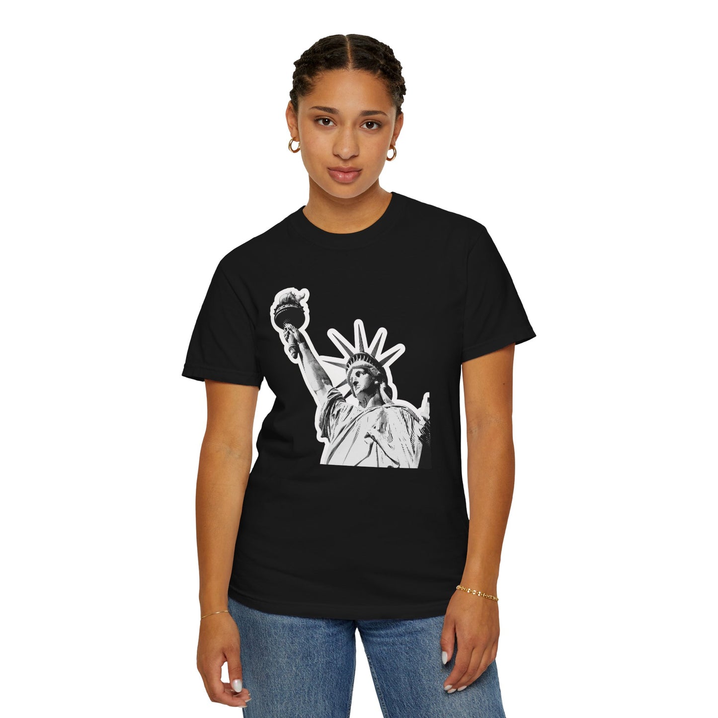 Statue of Liberty Graphic T-Shirt — Vintage Monochrome NYC Tee