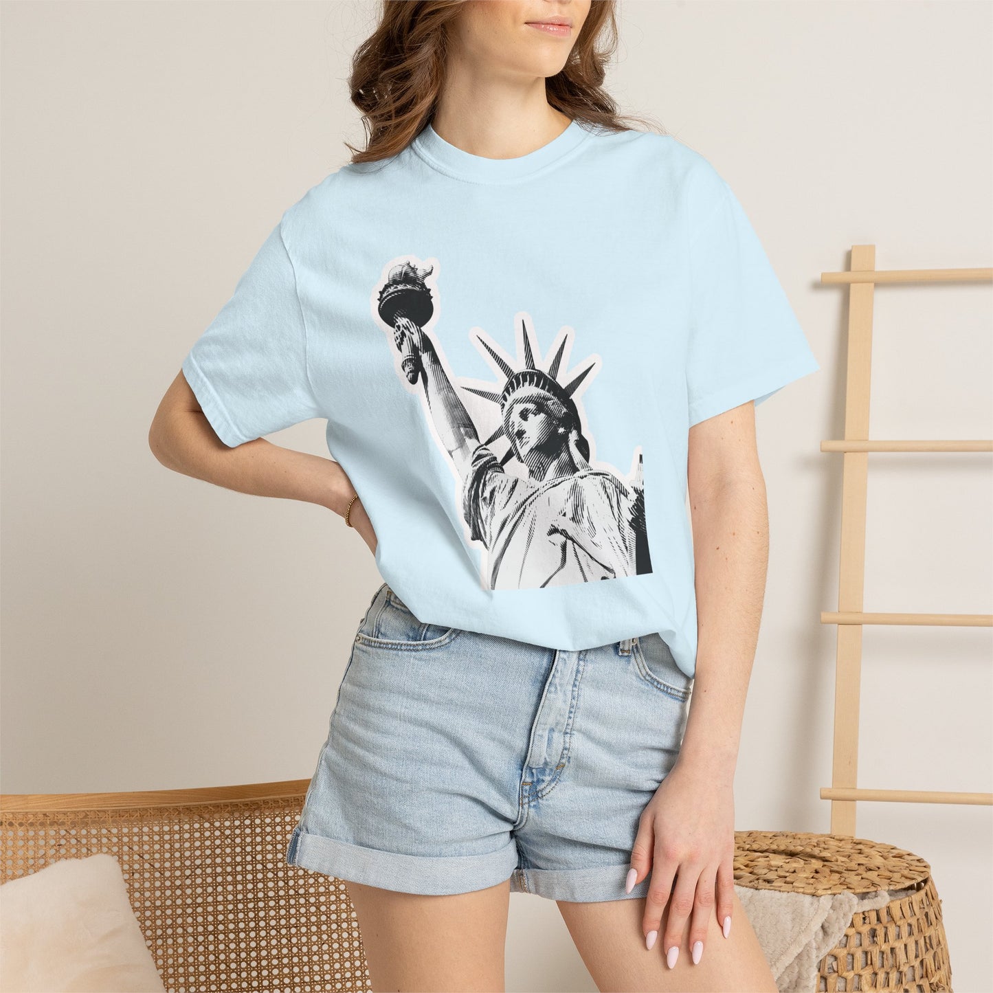 Statue of Liberty Graphic T-Shirt — Vintage Monochrome NYC Tee